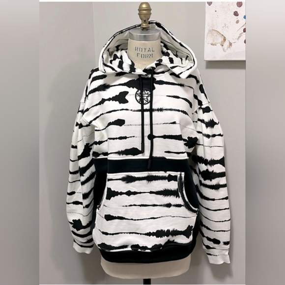 Burberry Sweaters - NWT Burberry Women's Sweater Monochrome Black White Hoodie Italy Size XS $1325